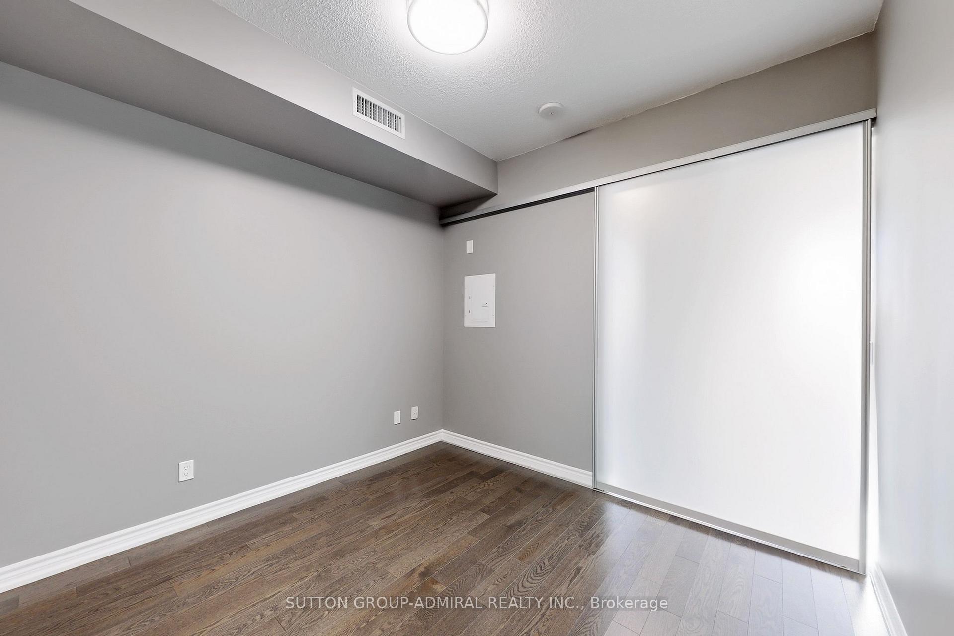 Photo 8 of Unit 502, 23 Glebe Road W, Toronto, Yonge-Eglinton — HOMEH