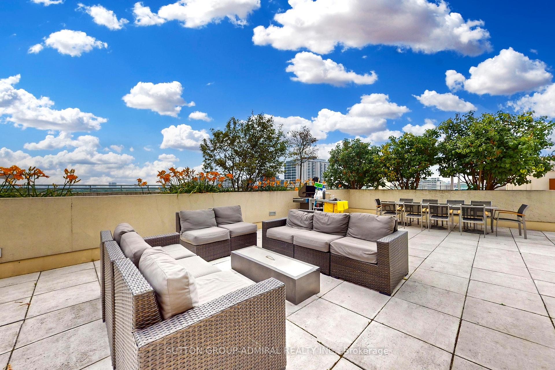 Photo 29 of Unit 502, 23 Glebe Road W, Toronto, Yonge-Eglinton — HOMEH
