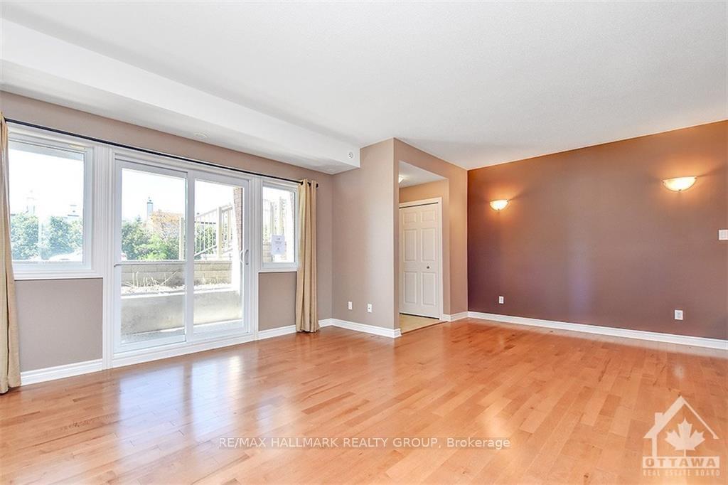 Photo 8 of Unit B, 139 Harthill Way, Ottawa, Barrhaven - Heritage Park — HOMEH