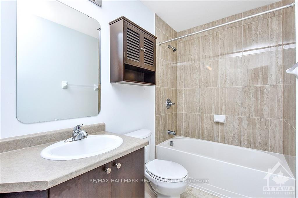 Photo 15 of Unit B, 139 Harthill Way, Ottawa, Barrhaven - Heritage Park — HOMEH