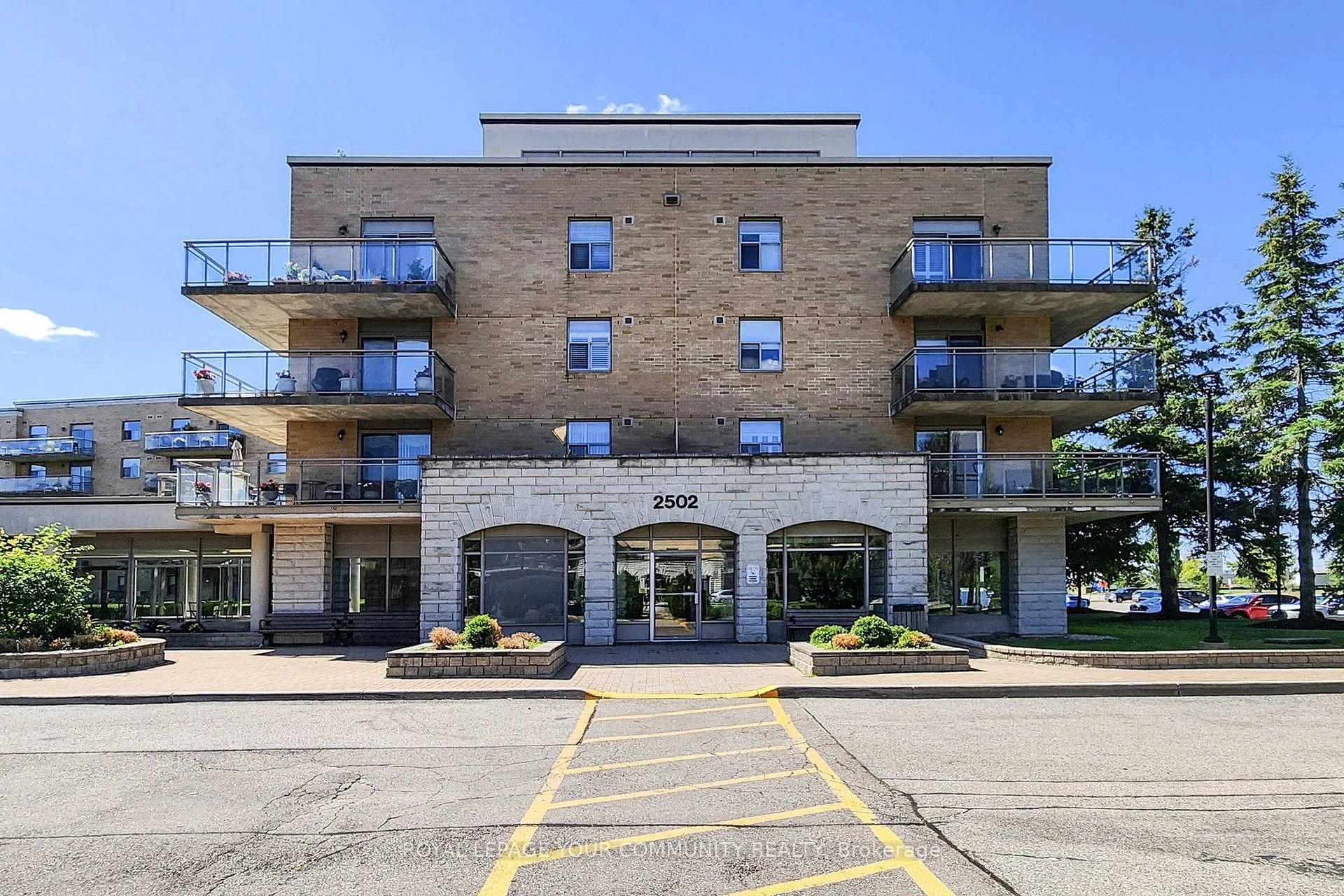 Photo 1 of Unit 114, 2502 Rutherford Road, Vaughan, Maple — HOMEH