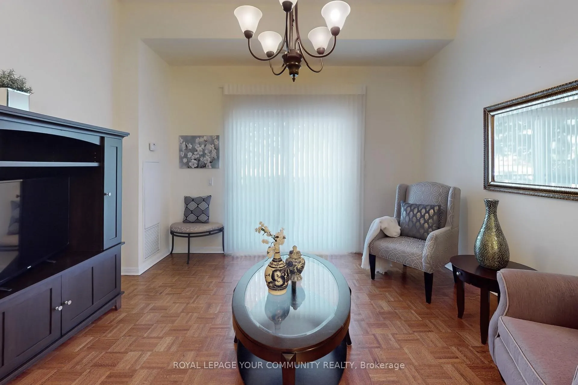 Photo 5 of Unit 114, 2502 Rutherford Road, Vaughan, Maple — HOMEH