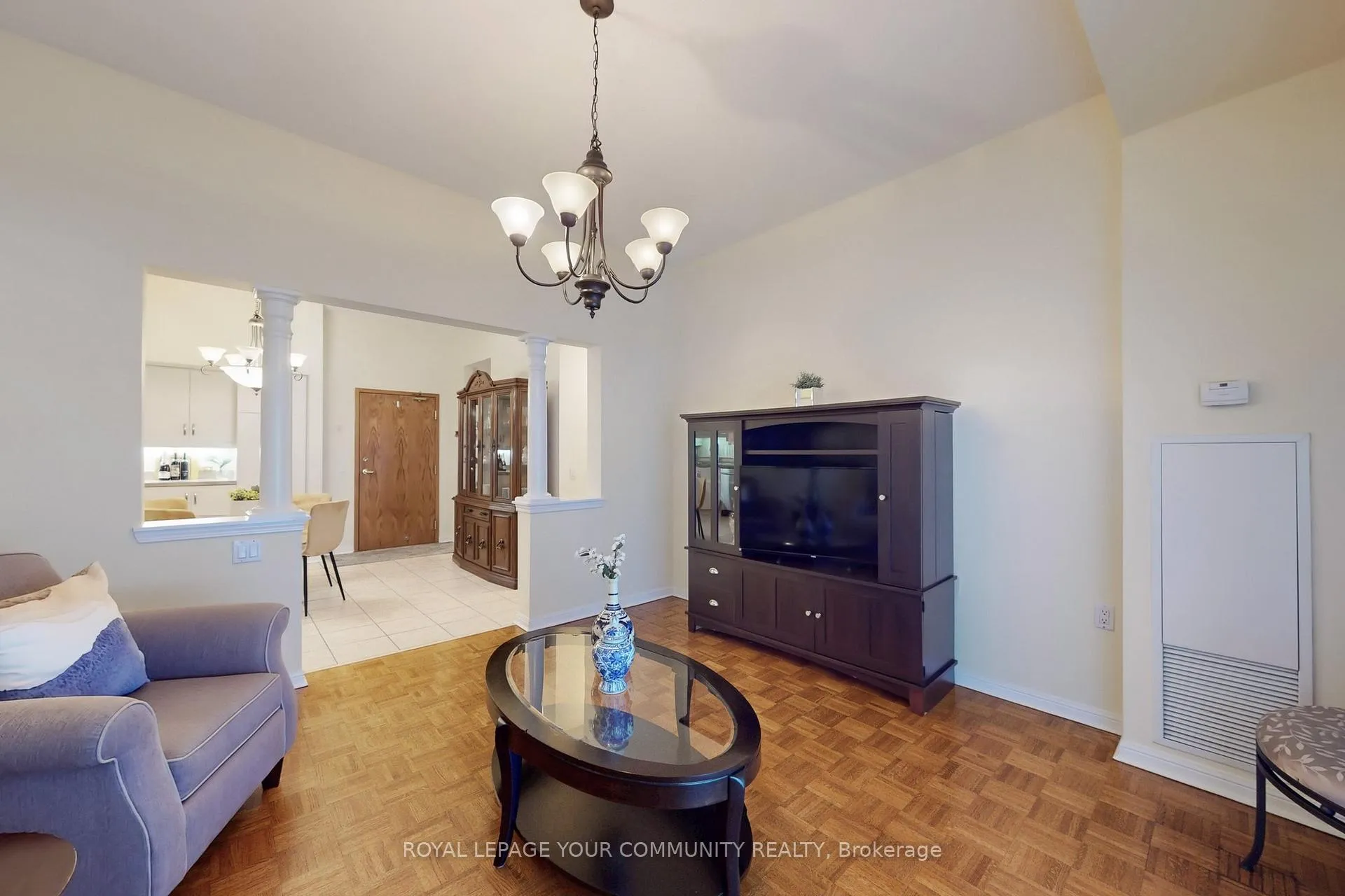 Photo 6 of Unit 114, 2502 Rutherford Road, Vaughan, Maple — HOMEH
