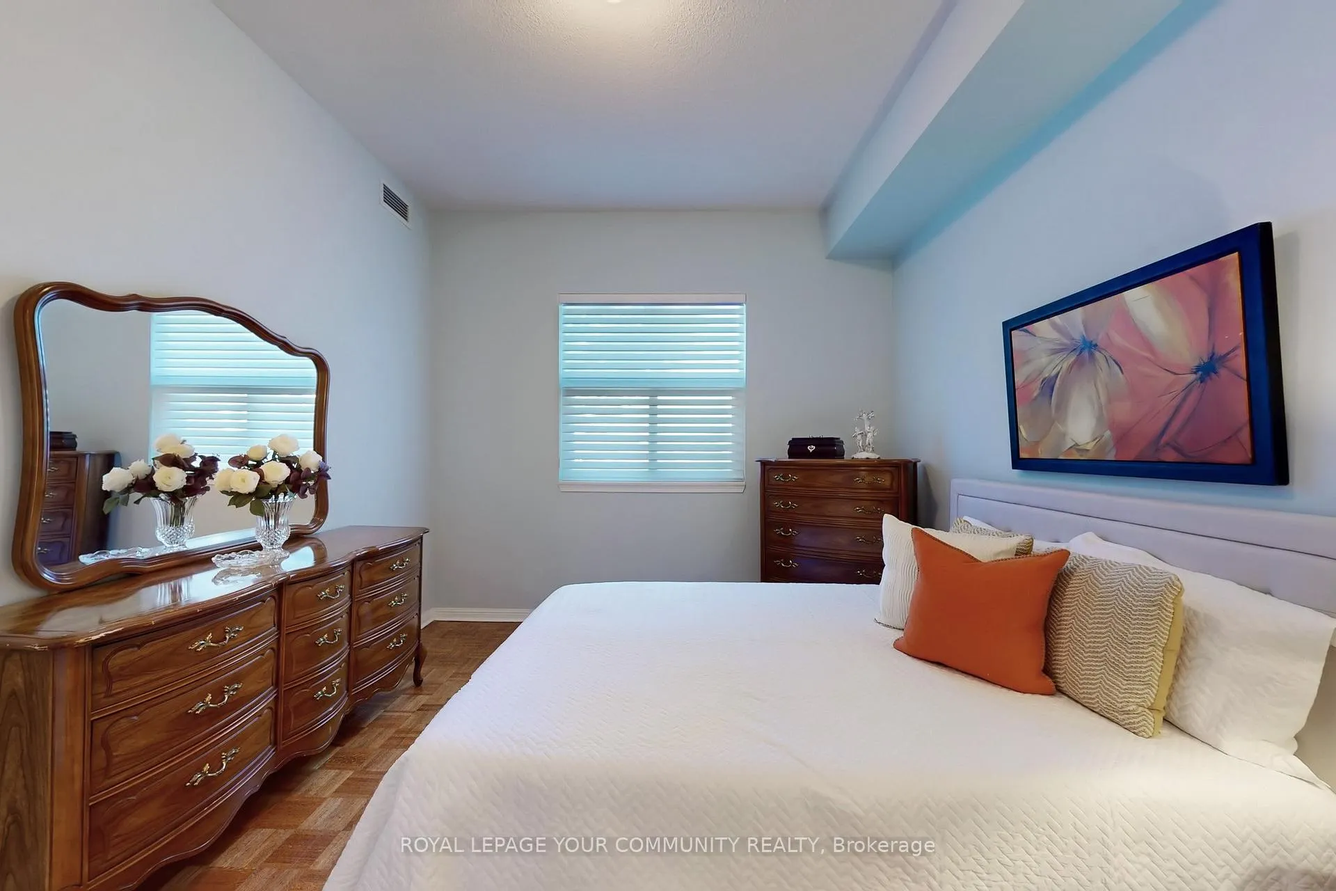 Photo 17 of Unit 114, 2502 Rutherford Road, Vaughan, Maple — HOMEH