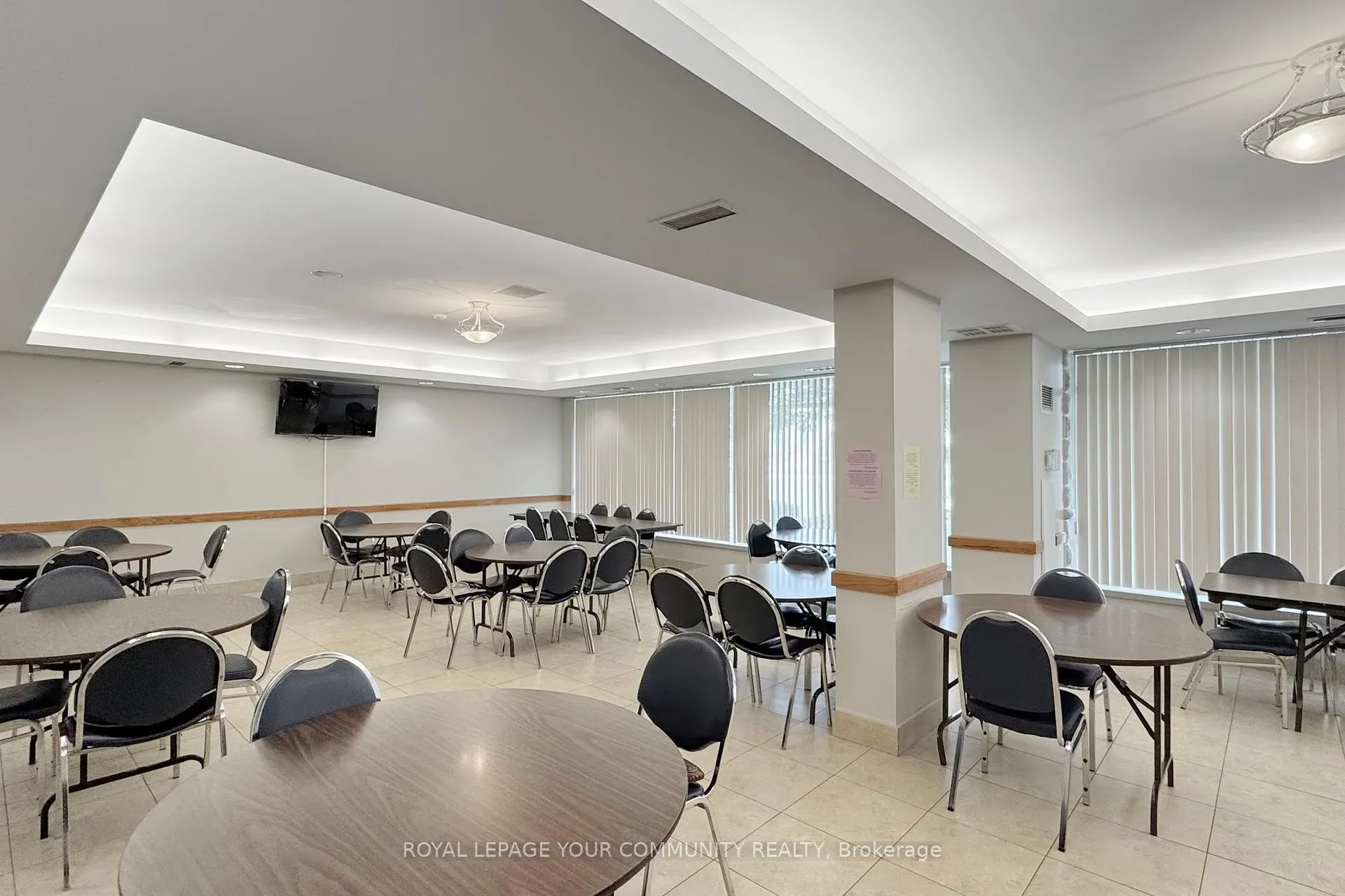Photo 36 of Unit 114, 2502 Rutherford Road, Vaughan, Maple — HOMEH