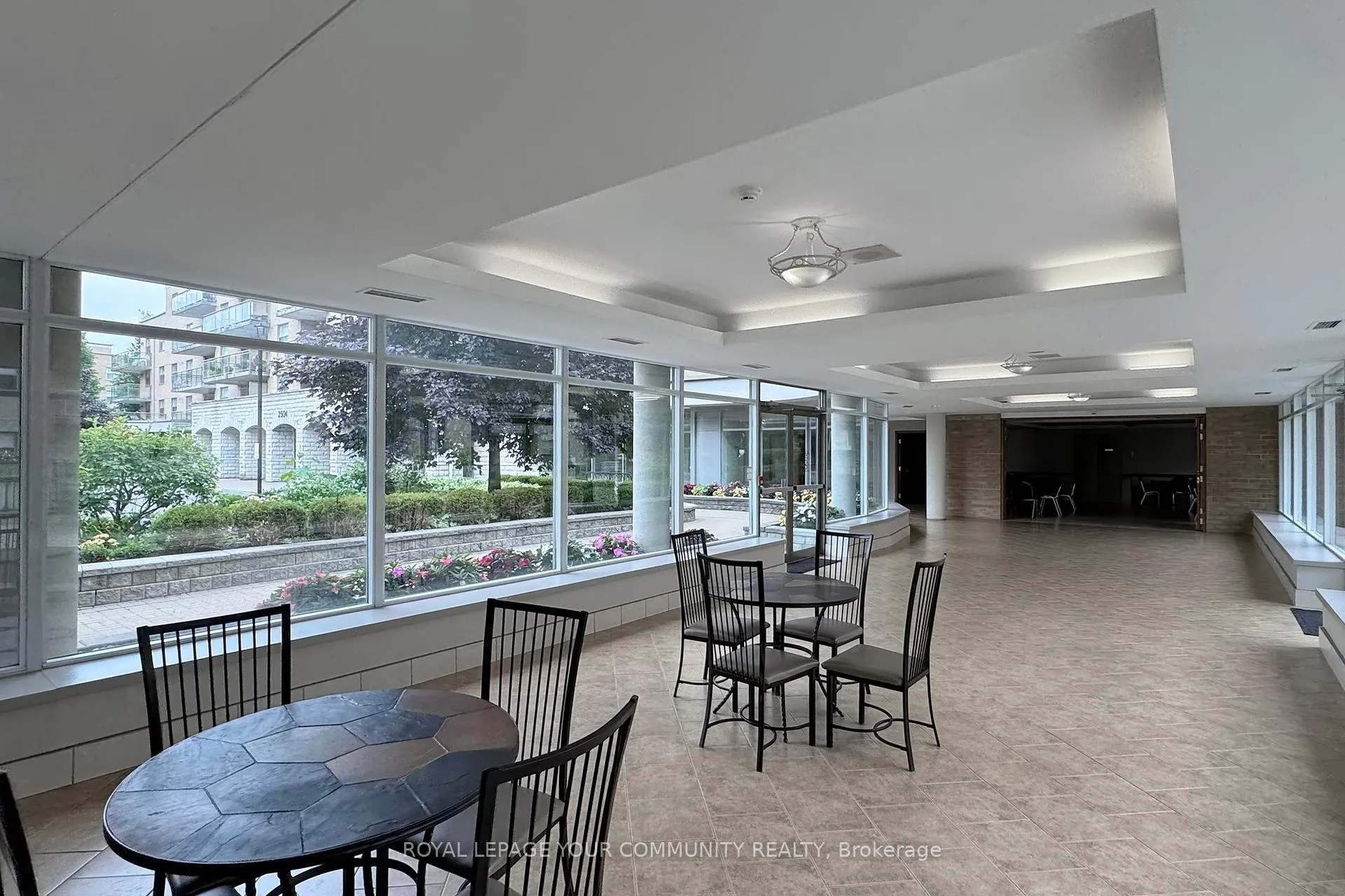 Photo 37 of Unit 114, 2502 Rutherford Road, Vaughan, Maple — HOMEH