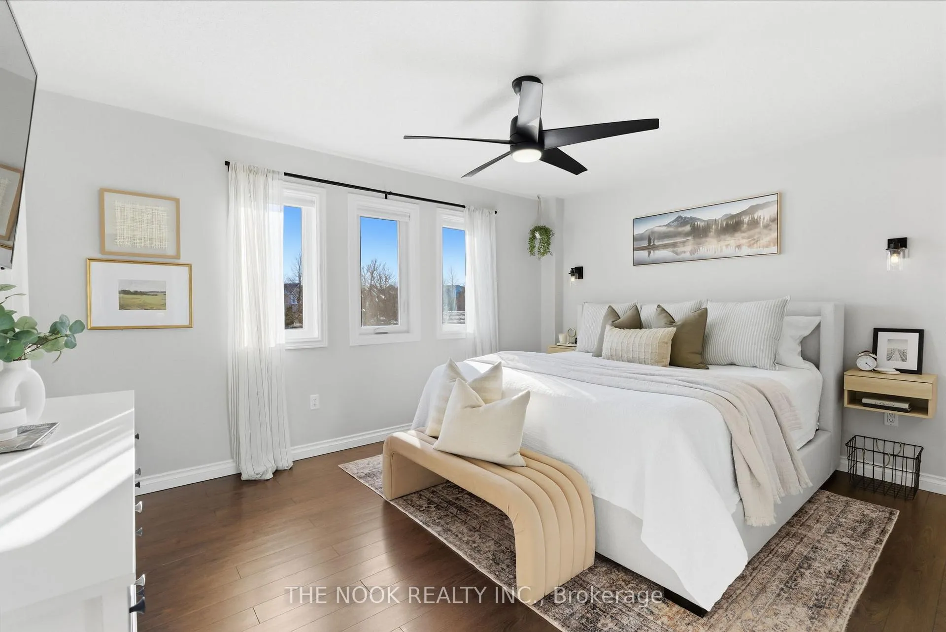 Photo 24 of 33 Abernethy Crescent, Clarington, Bowmanville — HOMEH
