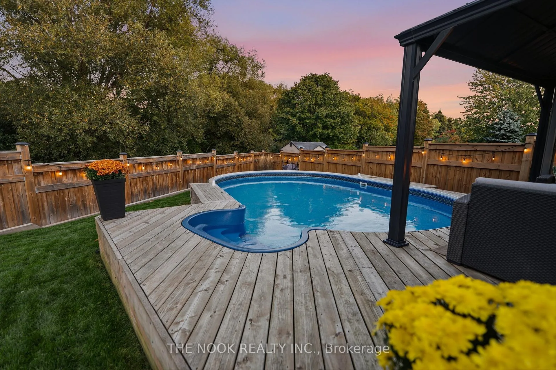Photo 43 of 33 Abernethy Crescent, Clarington, Bowmanville — HOMEH