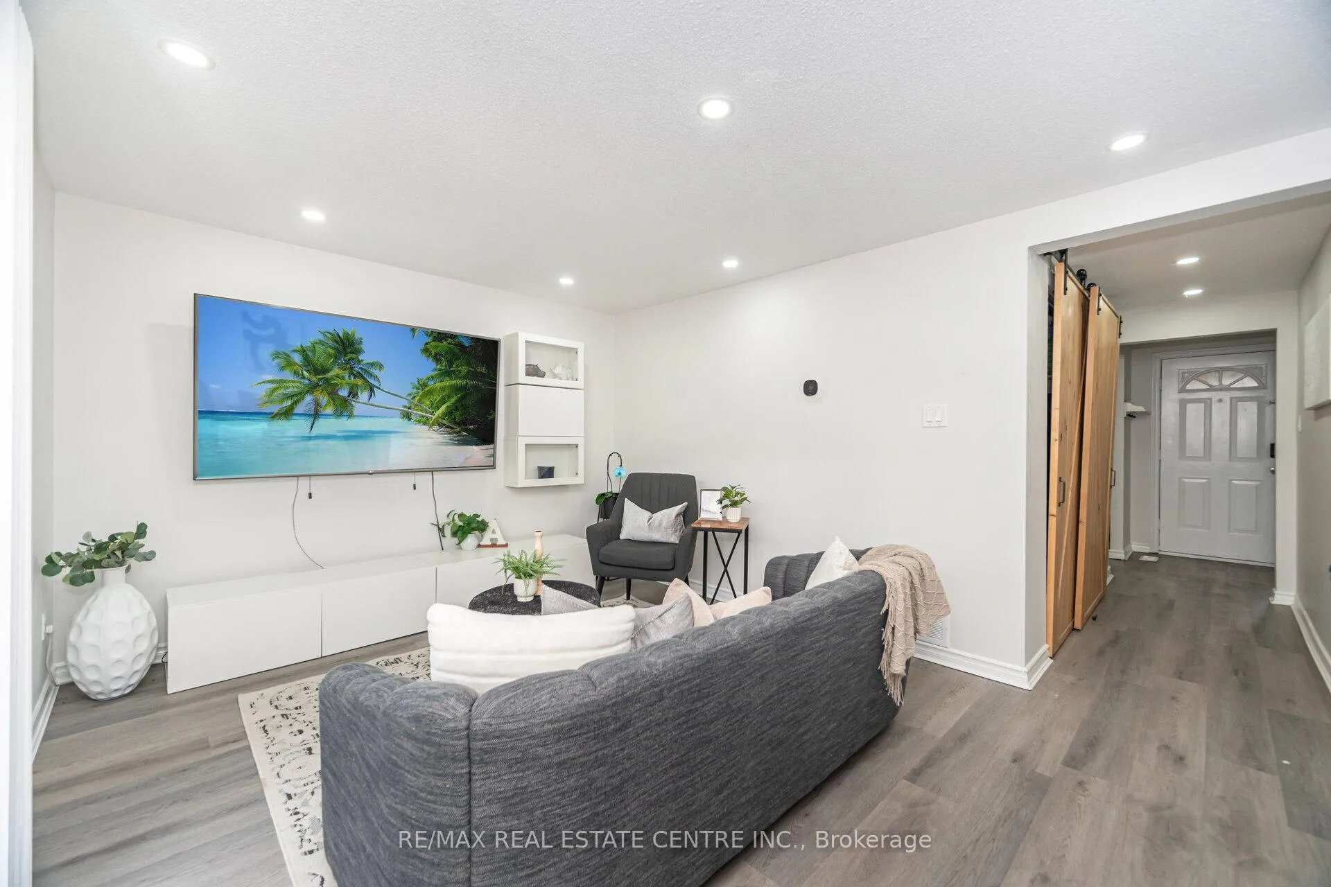 Photo 10 of Unit 23, 215 Glamis Road, Cambridge — HOMEH