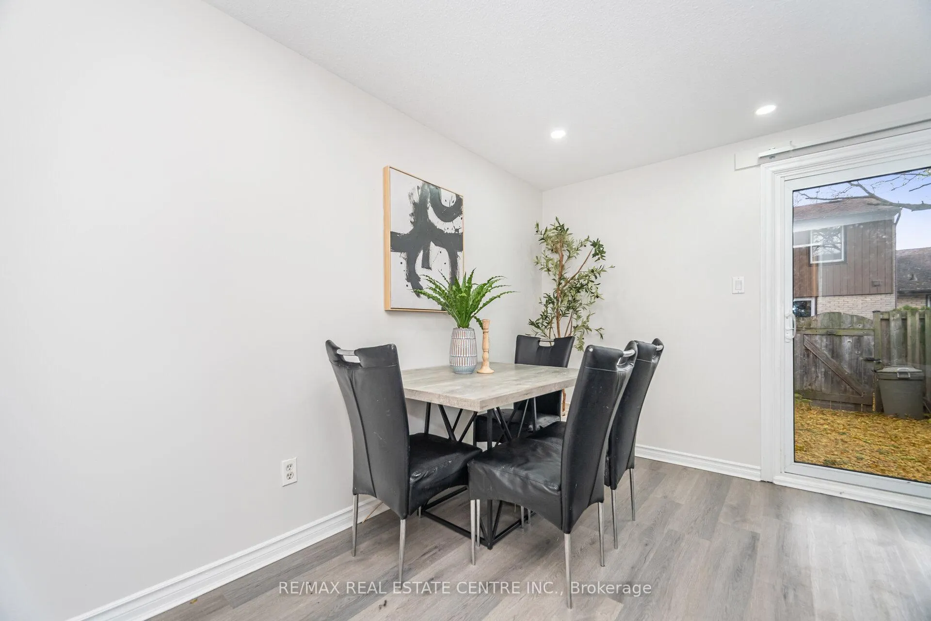 Photo 13 of Unit 23, 215 Glamis Road, Cambridge — HOMEH