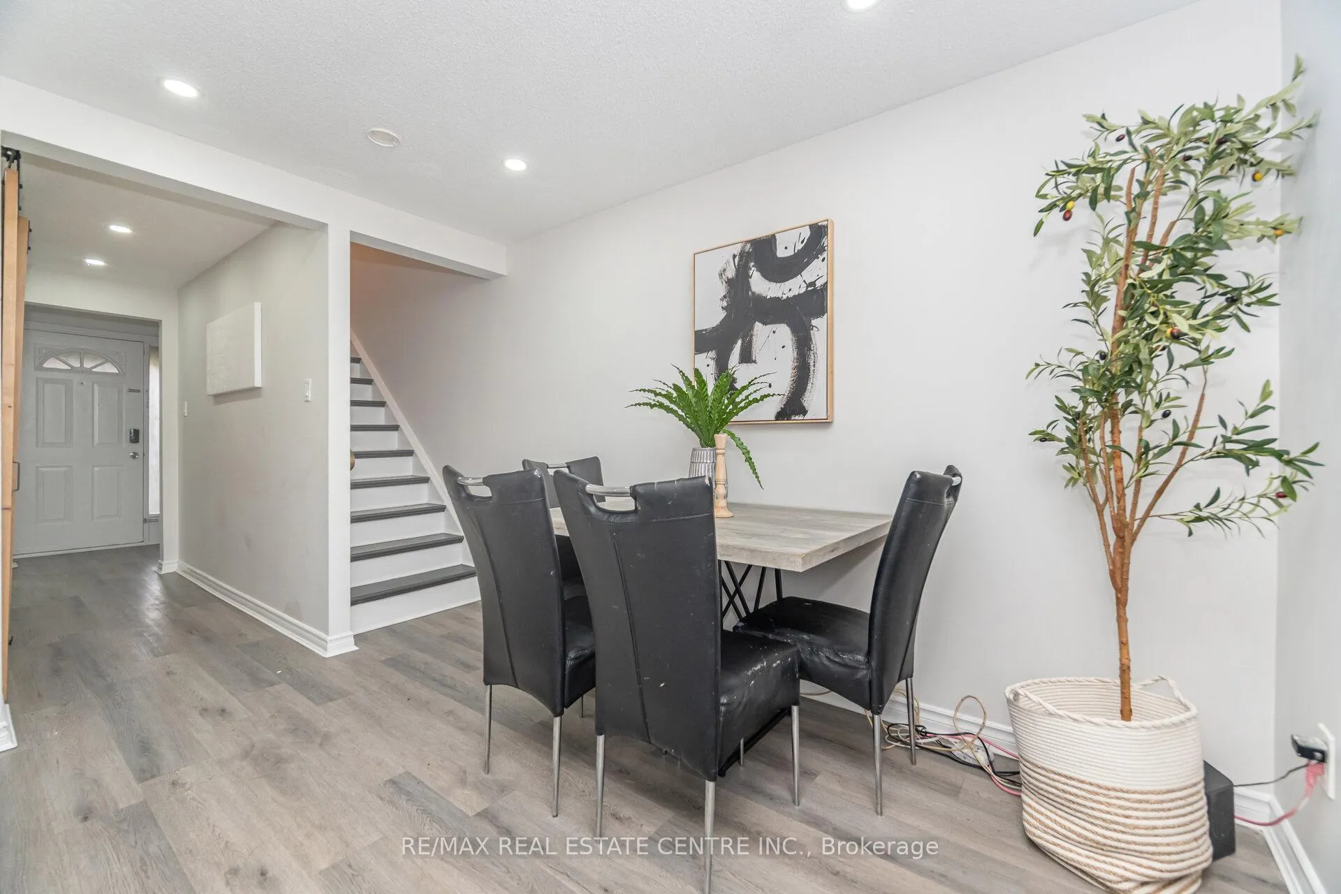 Photo 14 of Unit 23, 215 Glamis Road, Cambridge — HOMEH
