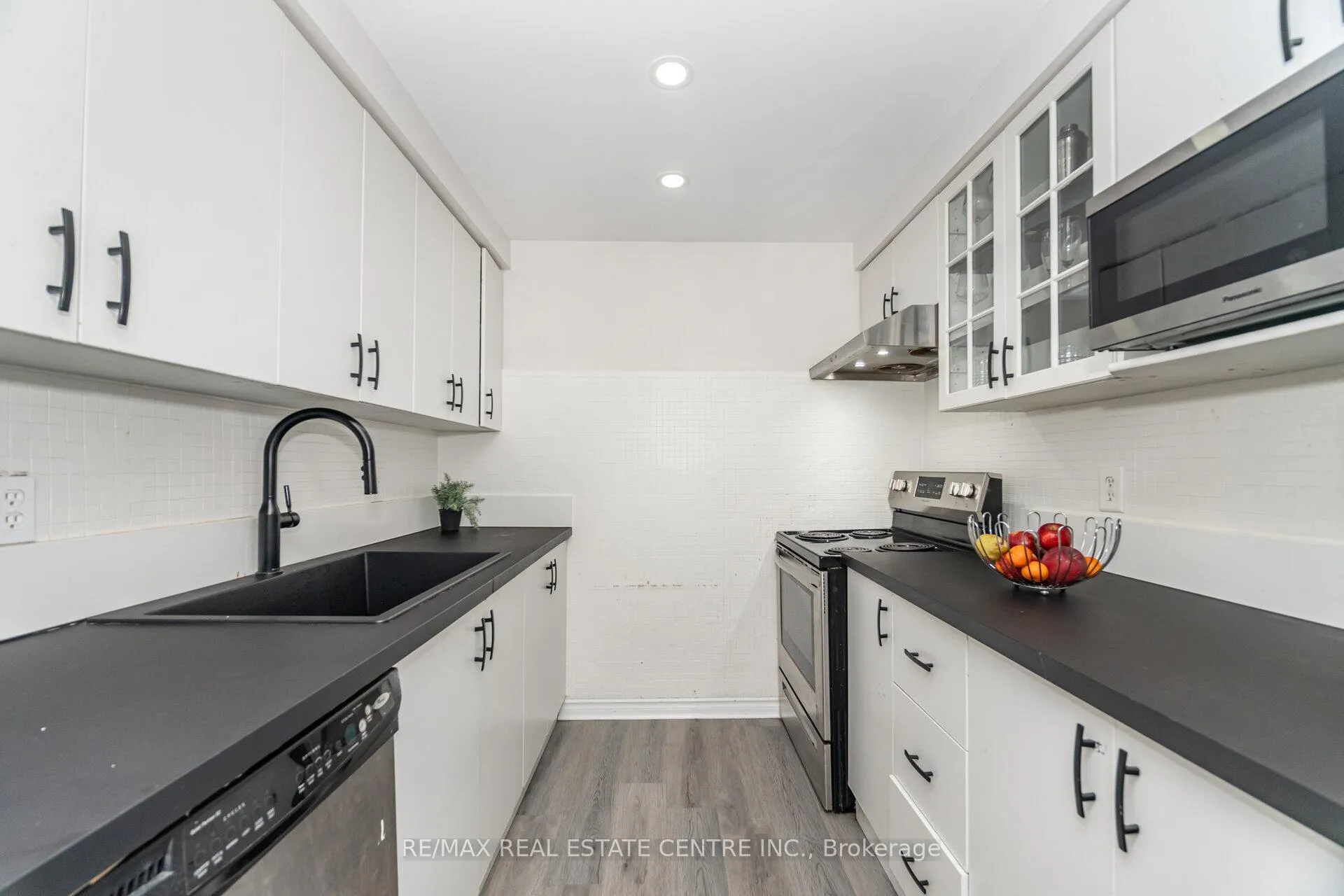 Photo 17 of Unit 23, 215 Glamis Road, Cambridge — HOMEH