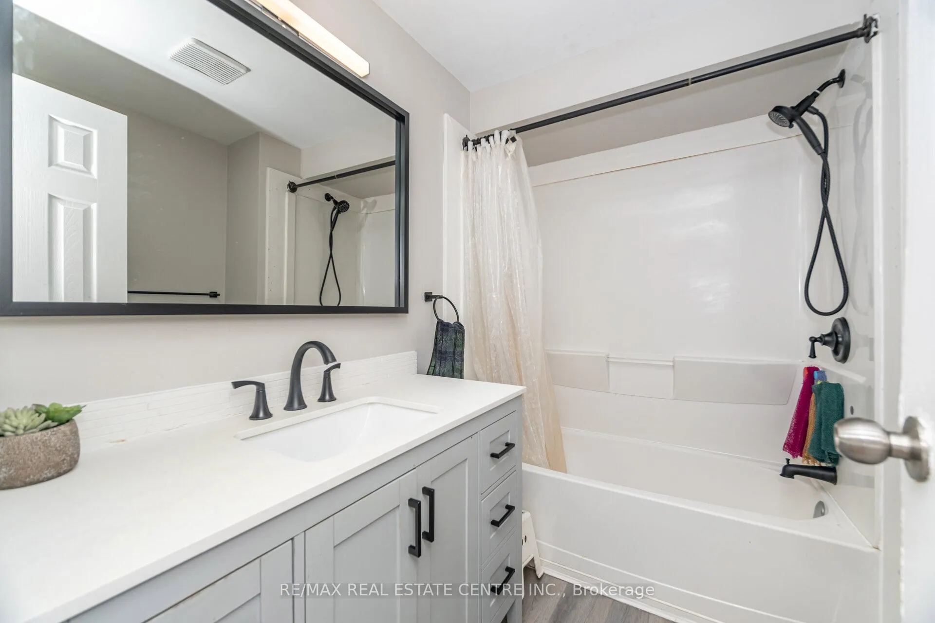 Photo 29 of Unit 23, 215 Glamis Road, Cambridge — HOMEH
