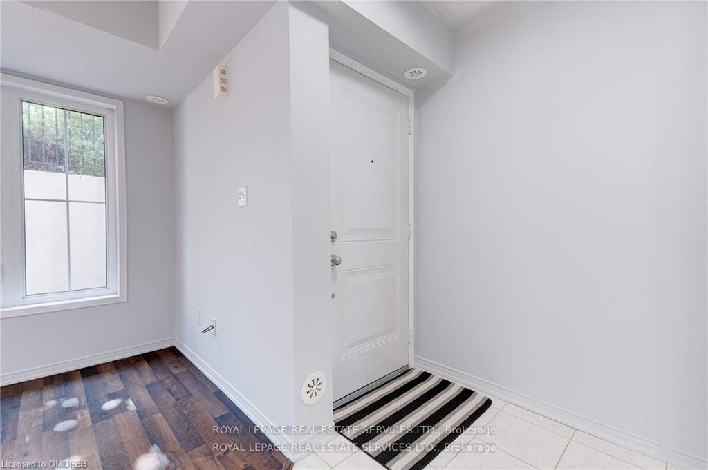 Photo 6 of Unit 20, 2460 Post Road, Oakville, River Oaks — HOMEH
