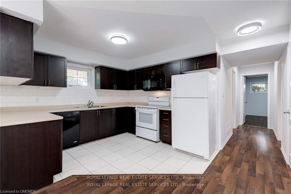 Photo 8 of Unit 20, 2460 Post Road, Oakville, River Oaks — HOMEH