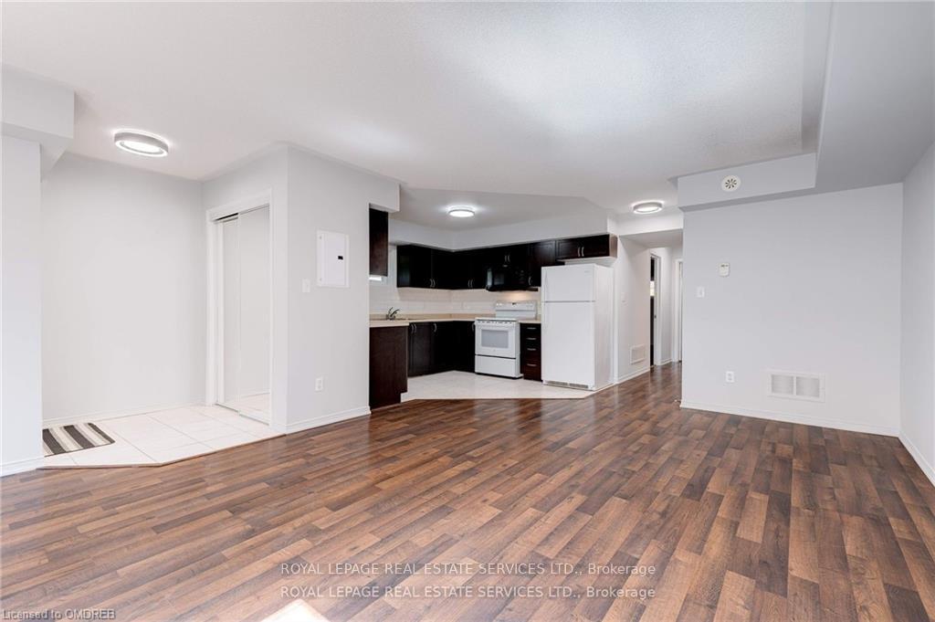 Photo 15 of Unit 20, 2460 Post Road, Oakville, River Oaks — HOMEH
