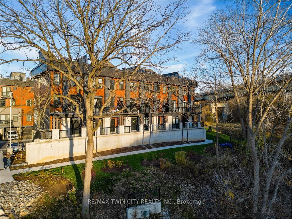 Photo 1 of Unit 17, 2 Willow Street, Brant, Paris — HOMEH