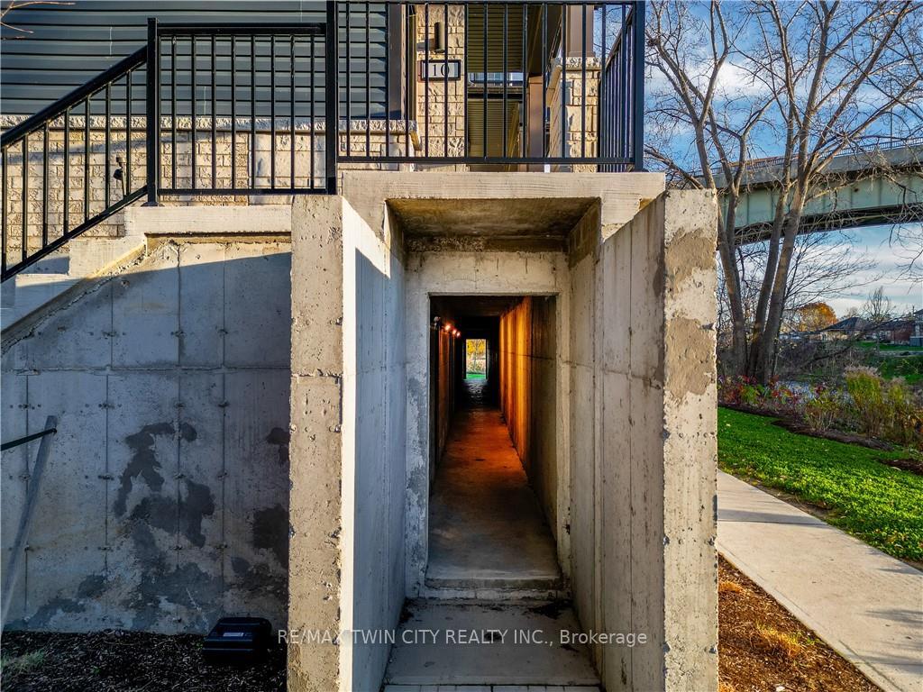Photo 3 of Unit 17, 2 Willow Street, Brant, Paris — HOMEH