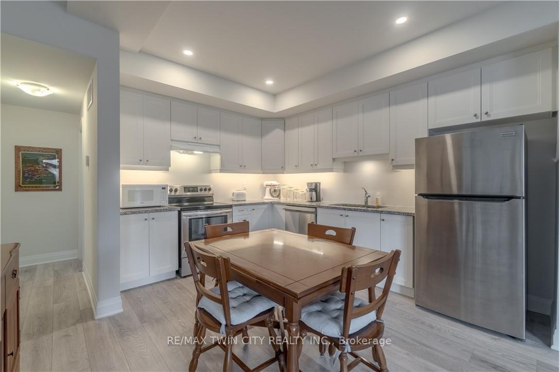 Photo 10 of Unit 17, 2 Willow Street, Brant, Paris — HOMEH