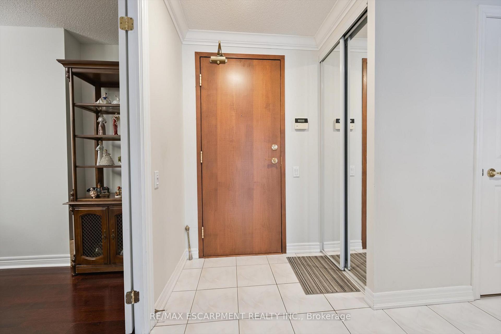 Photo 6 of Unit 704, 60 Old Mill Road, Oakville, Old Oakville — HOMEH