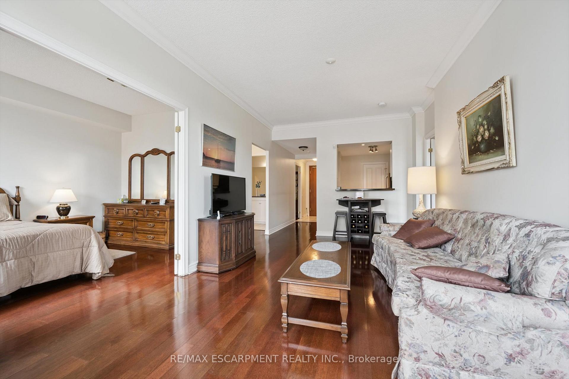 Photo 14 of Unit 704, 60 Old Mill Road, Oakville, Old Oakville — HOMEH