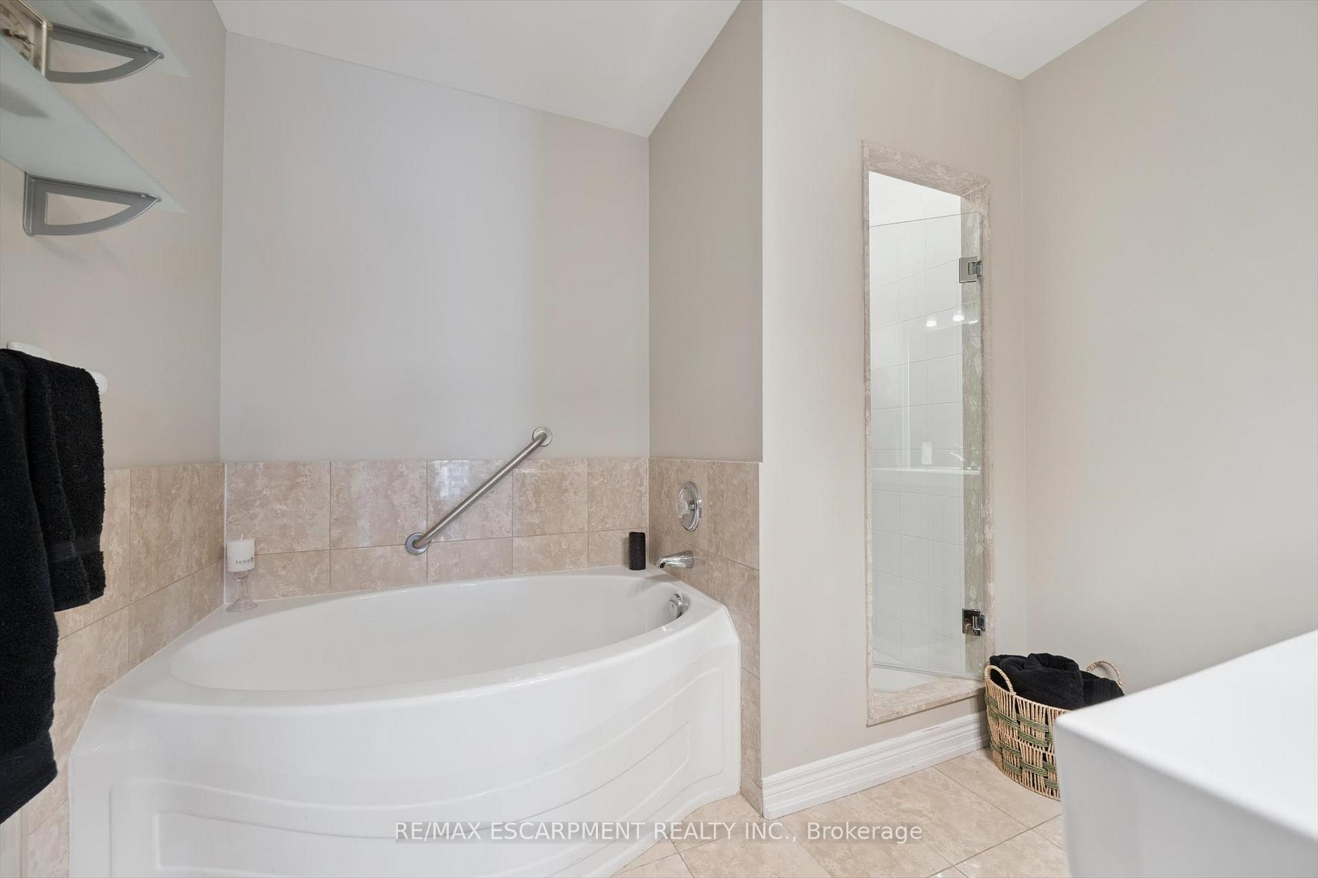 Photo 19 of Unit 704, 60 Old Mill Road, Oakville, Old Oakville — HOMEH