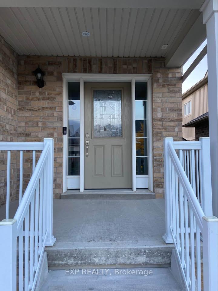 Photo 2 of 133 Worden Drive, Clarington, Courtice — HOMEH