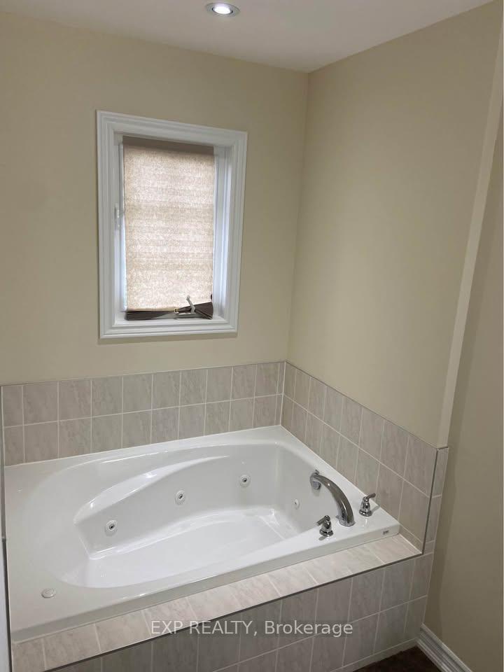 Photo 10 of 133 Worden Drive, Clarington, Courtice — HOMEH