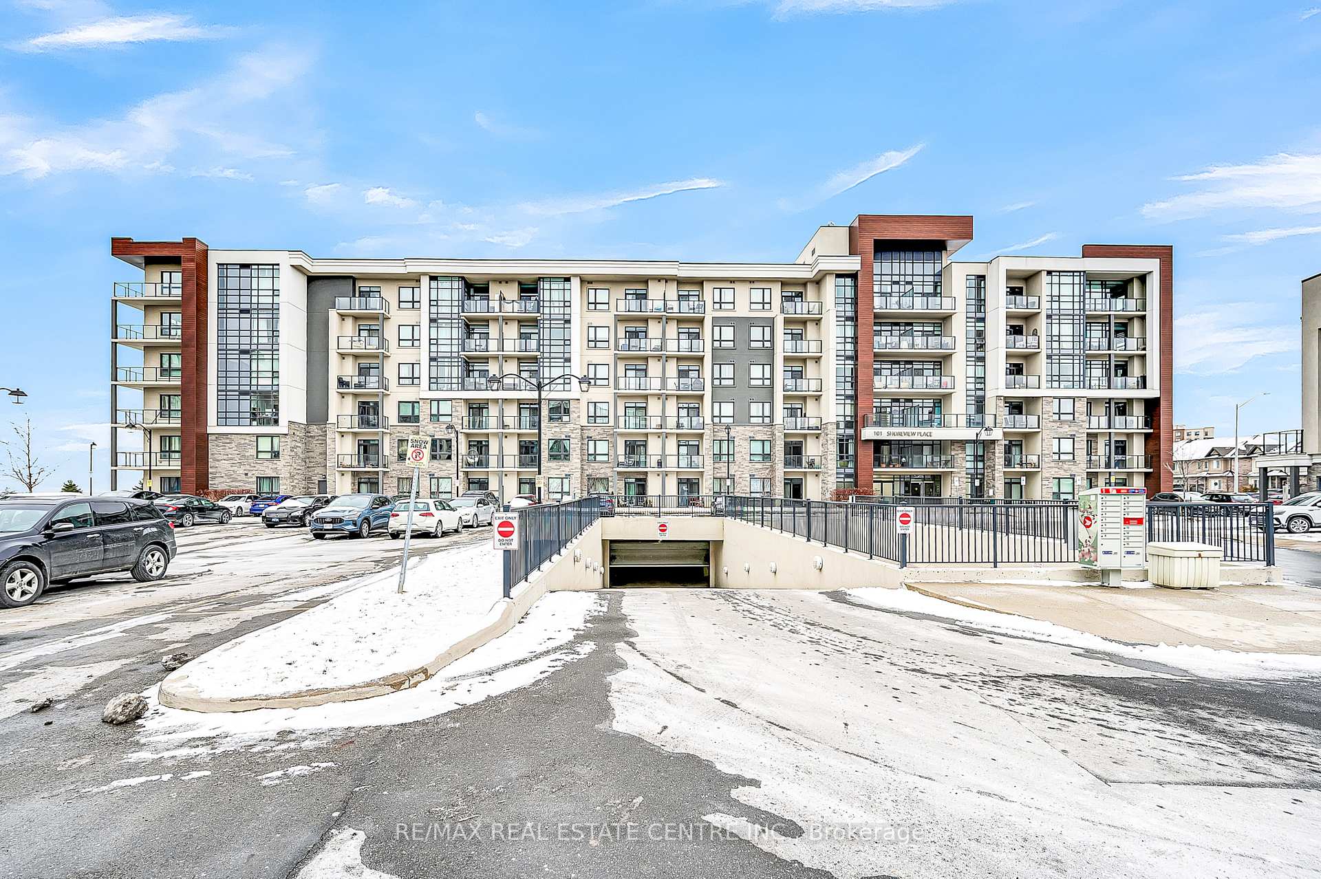 Photo 1 of Unit 222, 101 Shoreview Place, Hamilton, Lakeshore — HOMEH