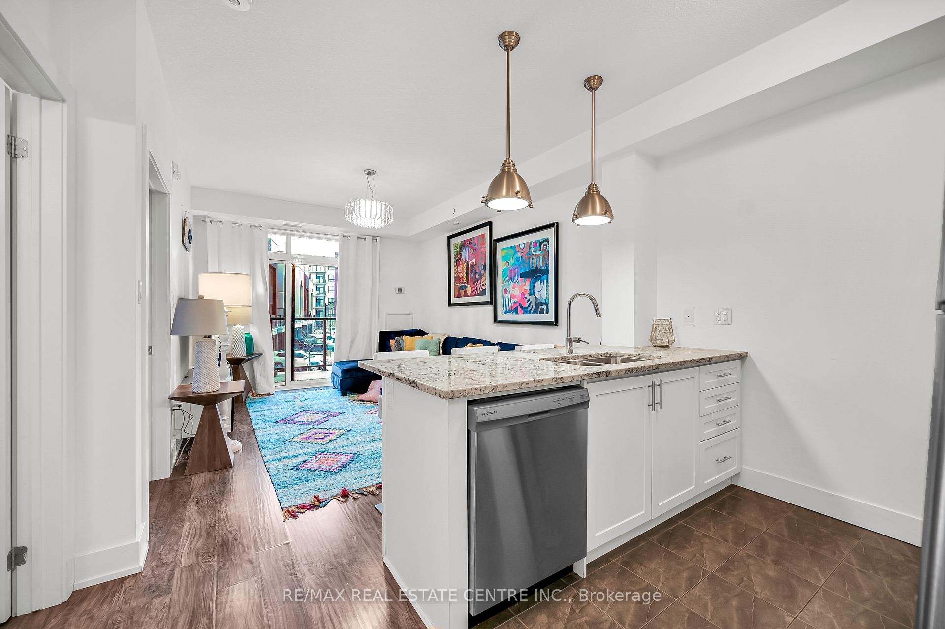 Photo 5 of Unit 222, 101 Shoreview Place, Hamilton, Lakeshore — HOMEH