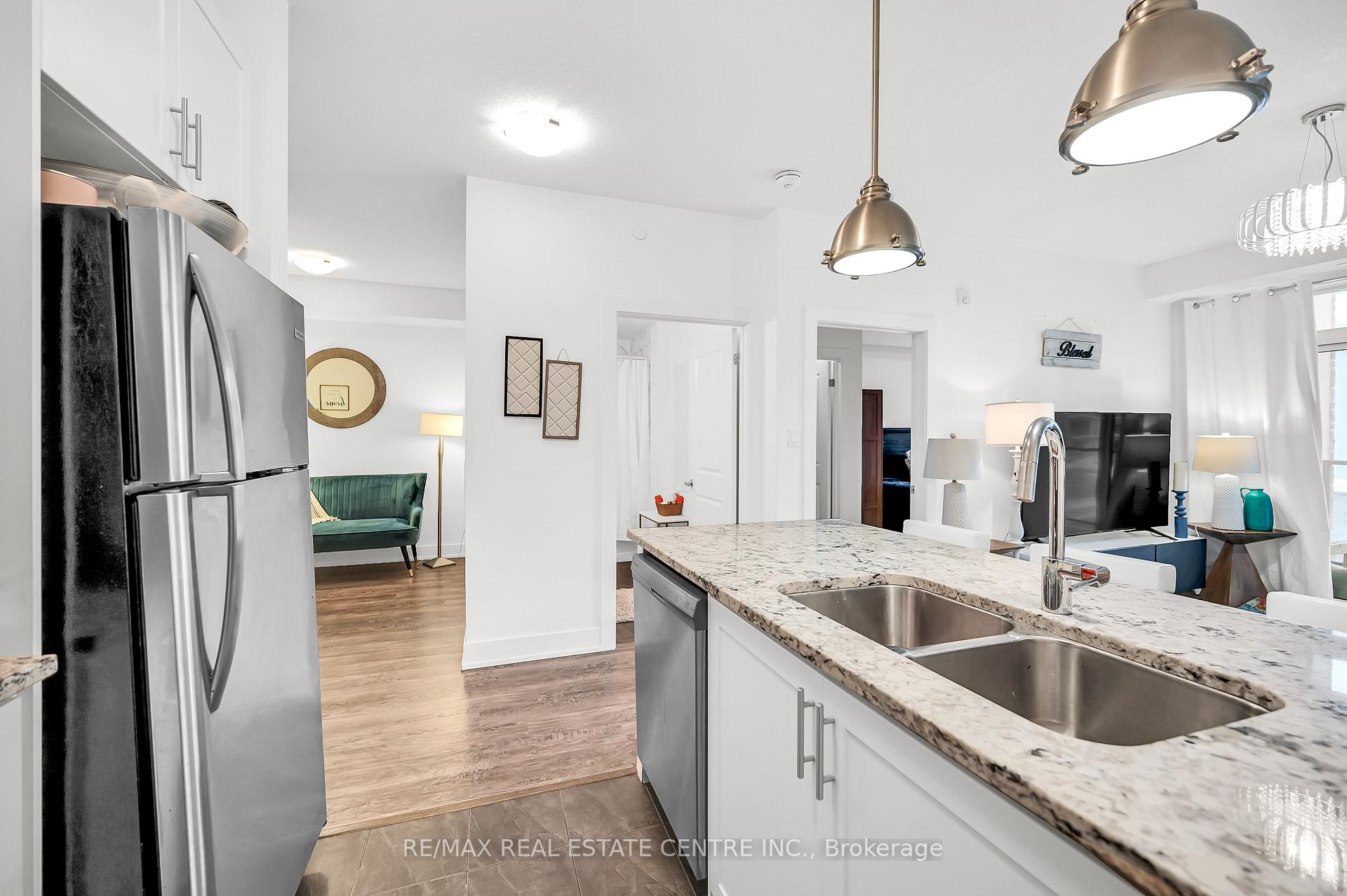 Photo 9 of Unit 222, 101 Shoreview Place, Hamilton, Lakeshore — HOMEH