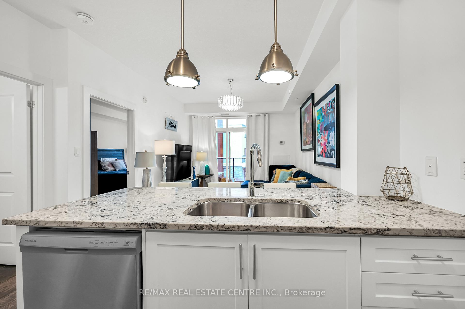 Photo 10 of Unit 222, 101 Shoreview Place, Hamilton, Lakeshore — HOMEH