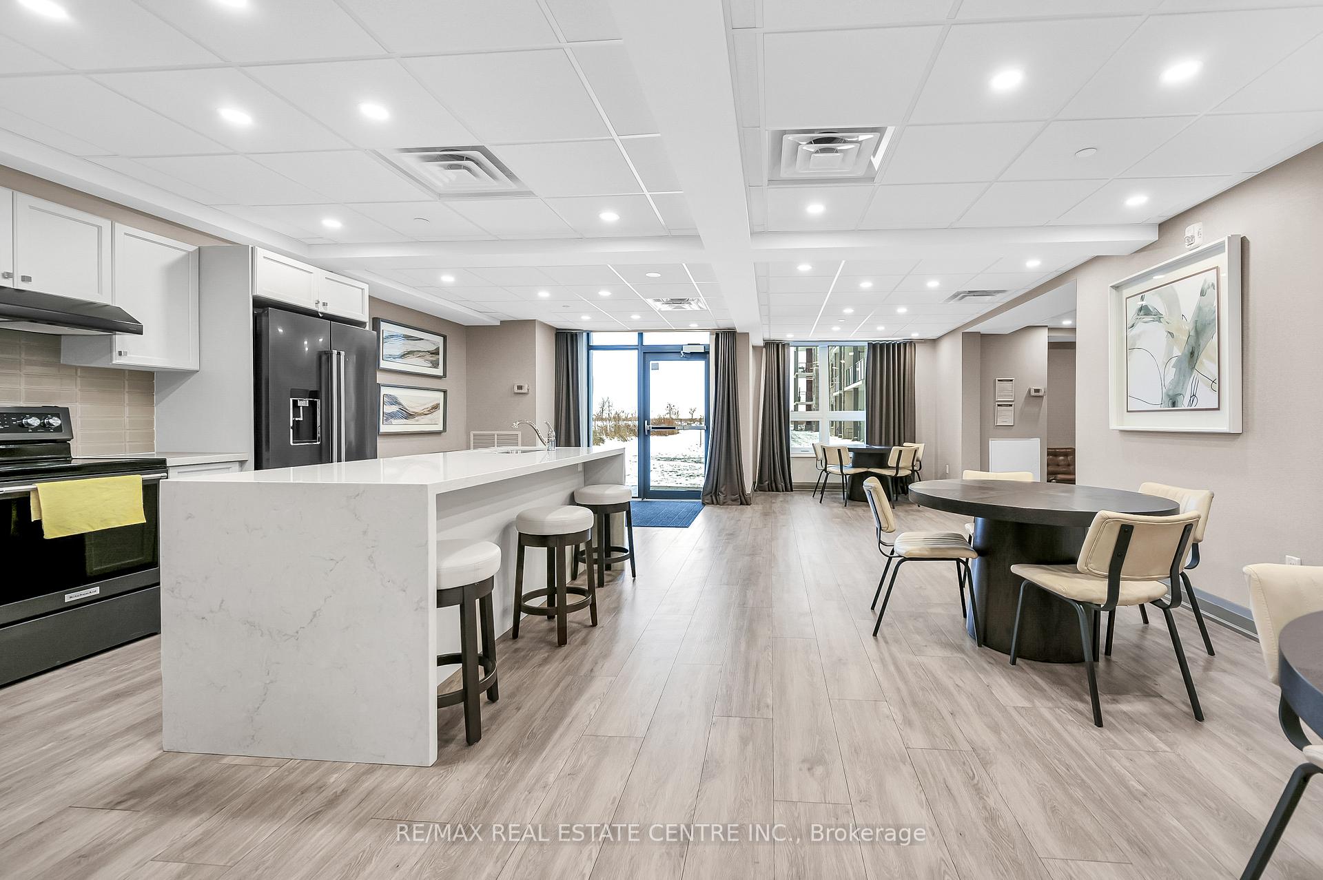 Photo 25 of Unit 222, 101 Shoreview Place, Hamilton, Lakeshore — HOMEH