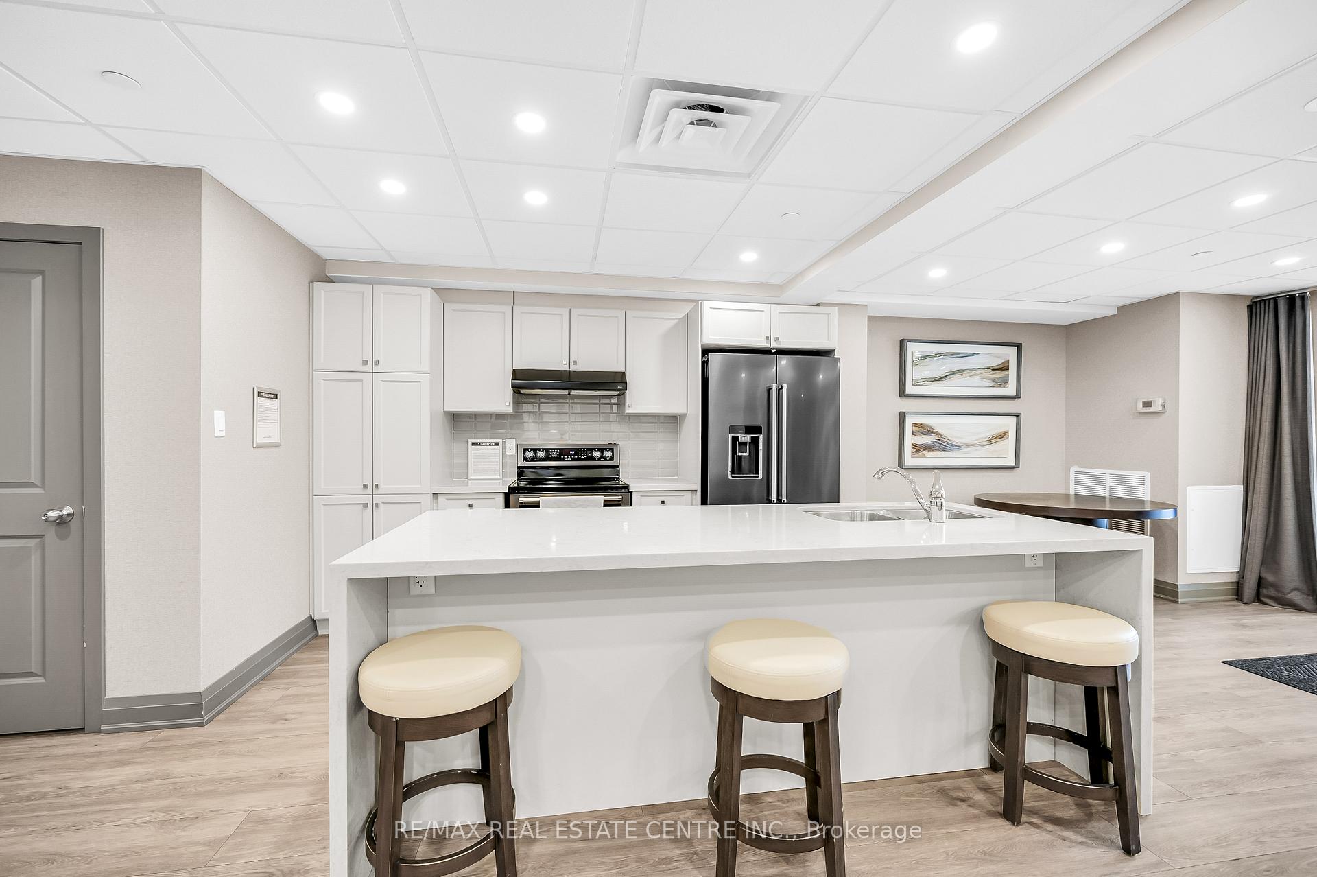 Photo 26 of Unit 222, 101 Shoreview Place, Hamilton, Lakeshore — HOMEH