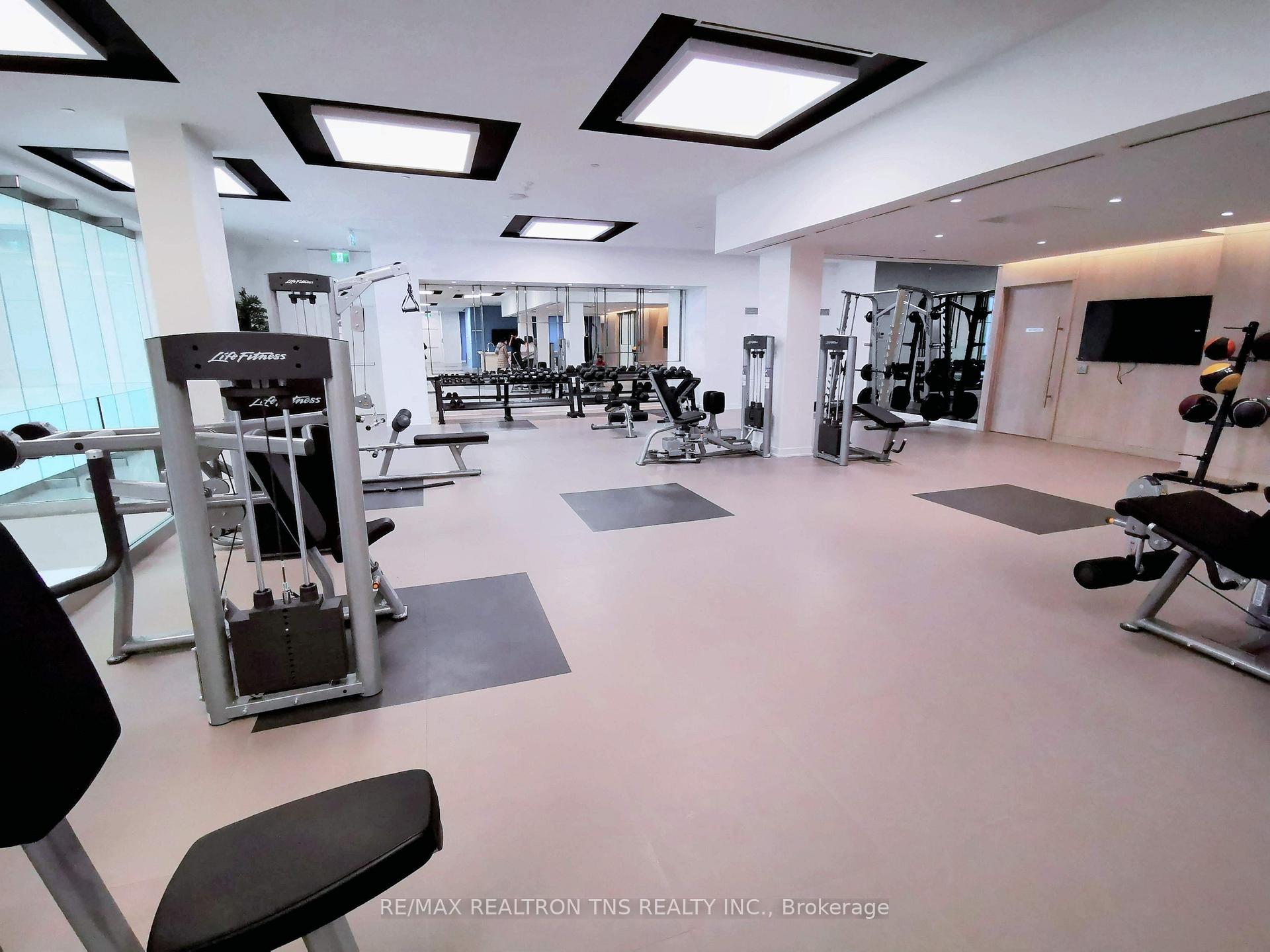 Photo 9 of Unit 3308, 99 Broadway Avenue, Toronto, Mount Pleasant West — HOMEH