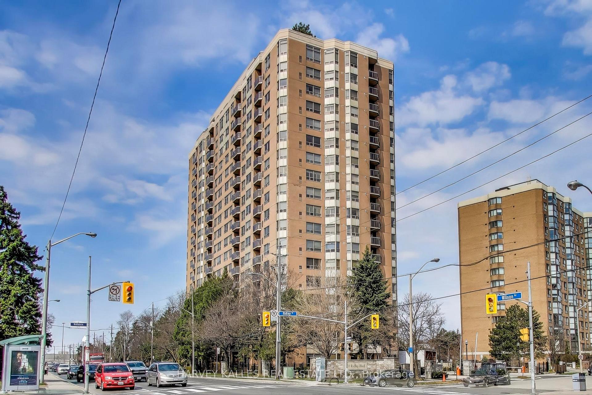 Photo 3 of Unit 803, 265 Ridley Boulevard, Toronto, Bedford Park-Nortown — HOMEH