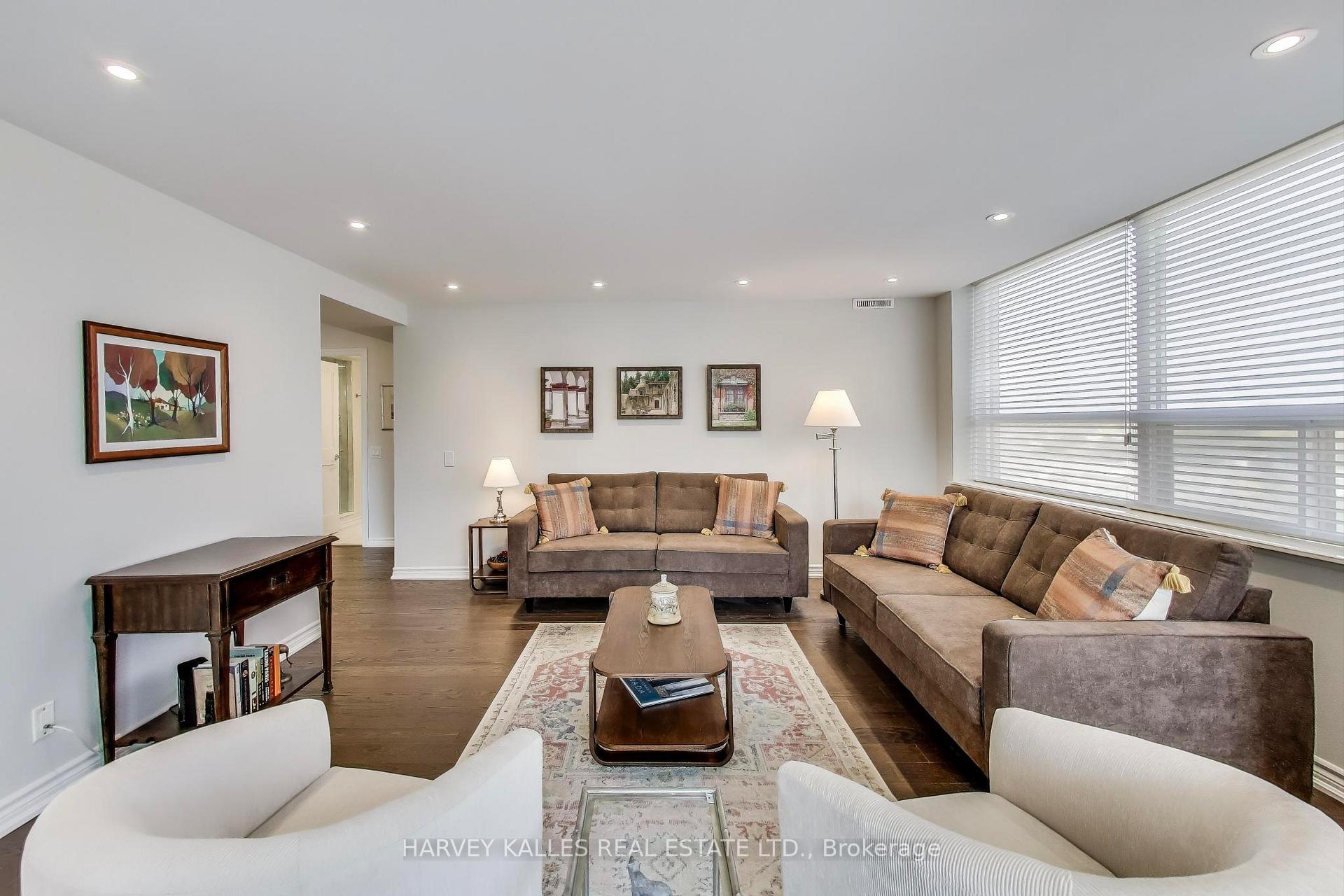 Photo 12 of Unit 803, 265 Ridley Boulevard, Toronto, Bedford Park-Nortown — HOMEH