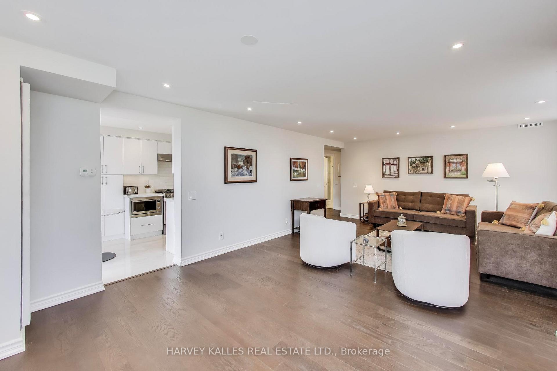 Photo 15 of Unit 803, 265 Ridley Boulevard, Toronto, Bedford Park-Nortown — HOMEH