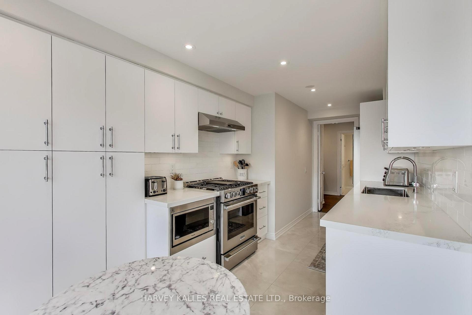 Photo 17 of Unit 803, 265 Ridley Boulevard, Toronto, Bedford Park-Nortown — HOMEH
