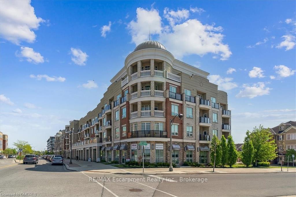 Front of Unit 302, 216 Oak Park Blvd