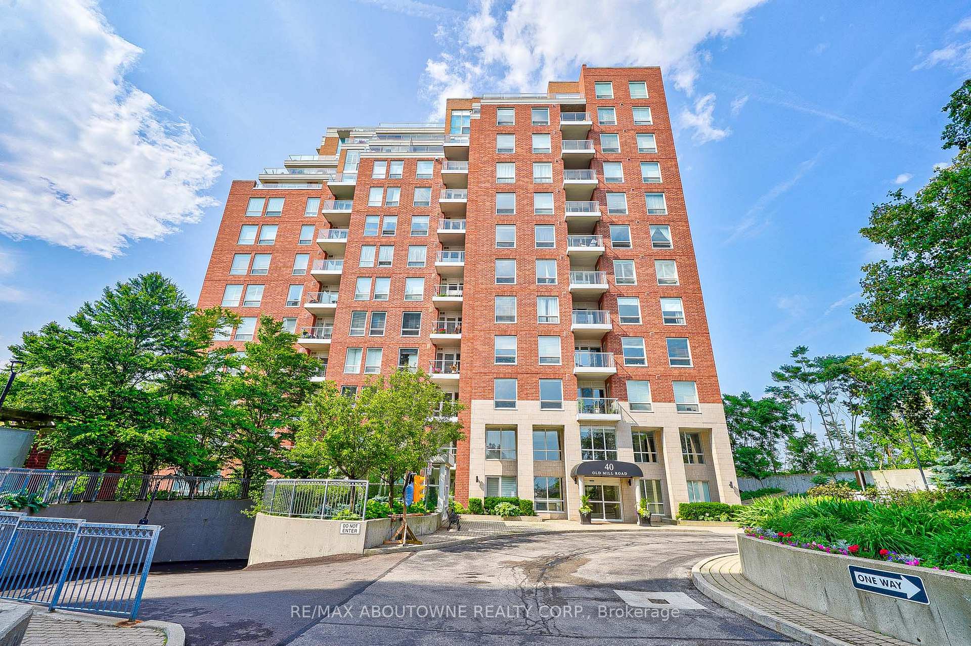 Photo 1 of Unit 204, 40 Old Mill Road, Oakville, Old Oakville — HOMEH