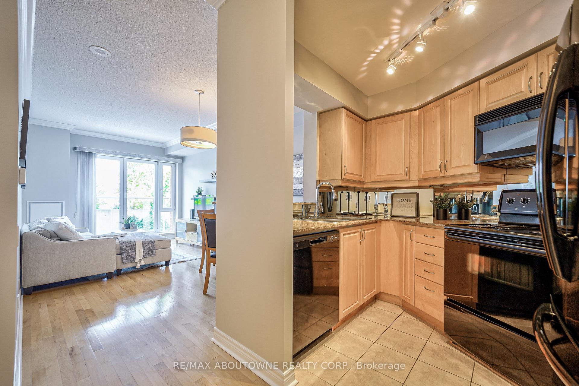 Photo 8 of Unit 204, 40 Old Mill Road, Oakville, Old Oakville — HOMEH