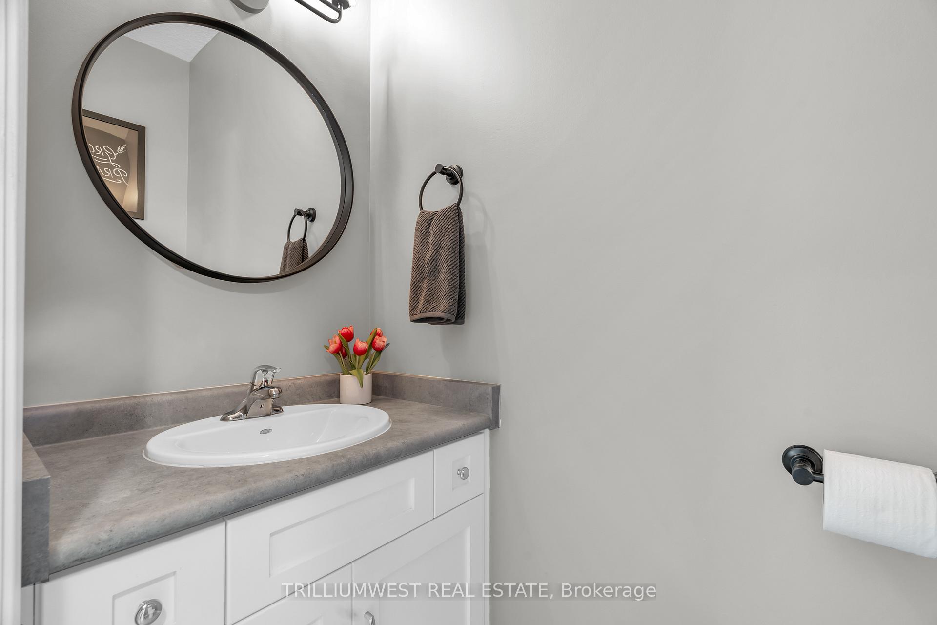 Photo 14 of Unit B, 1114 Fairway Road, Kitchener — HOMEH