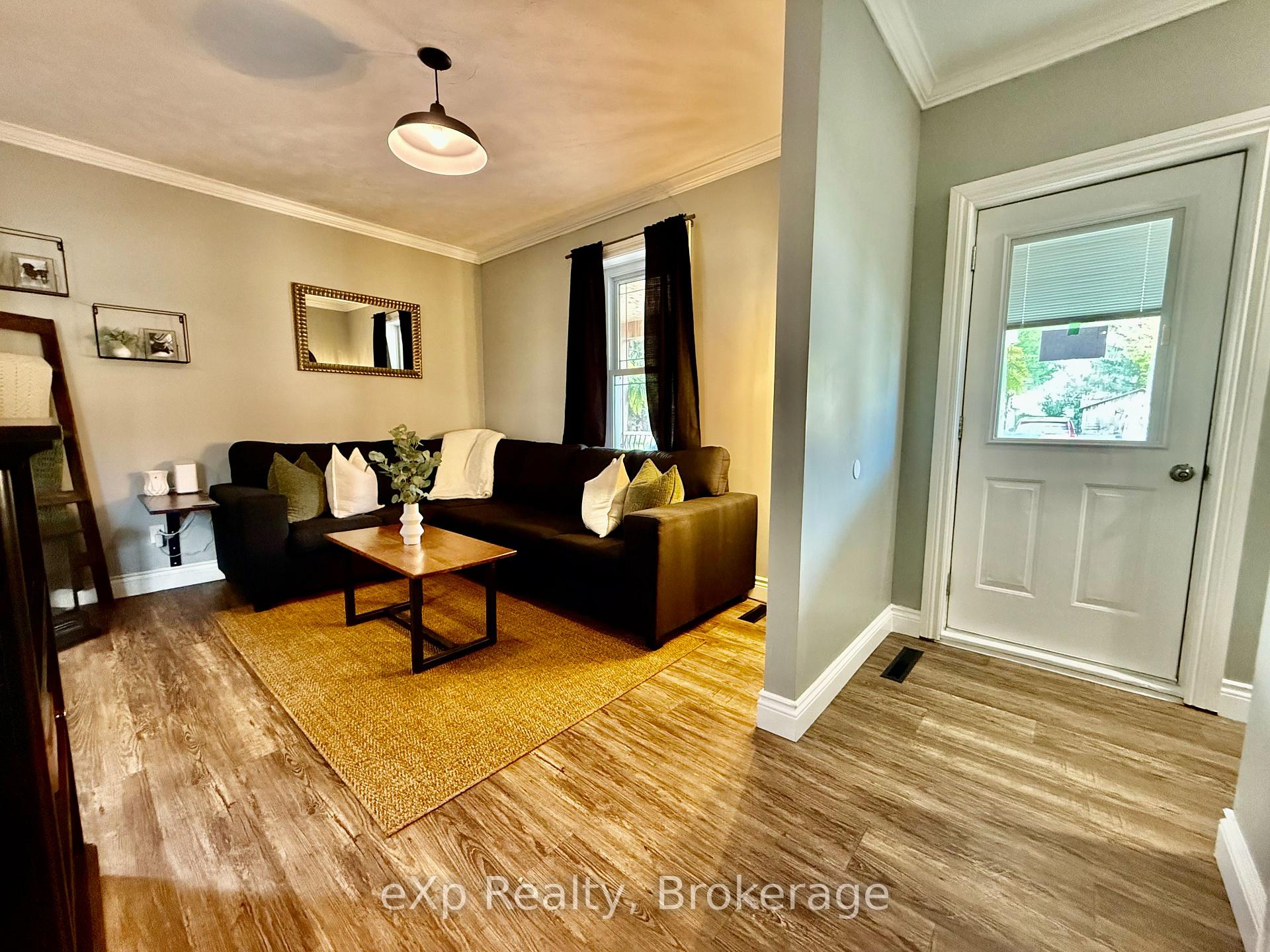 Photo 4 of 28 King Street, Brockton — HOMEH