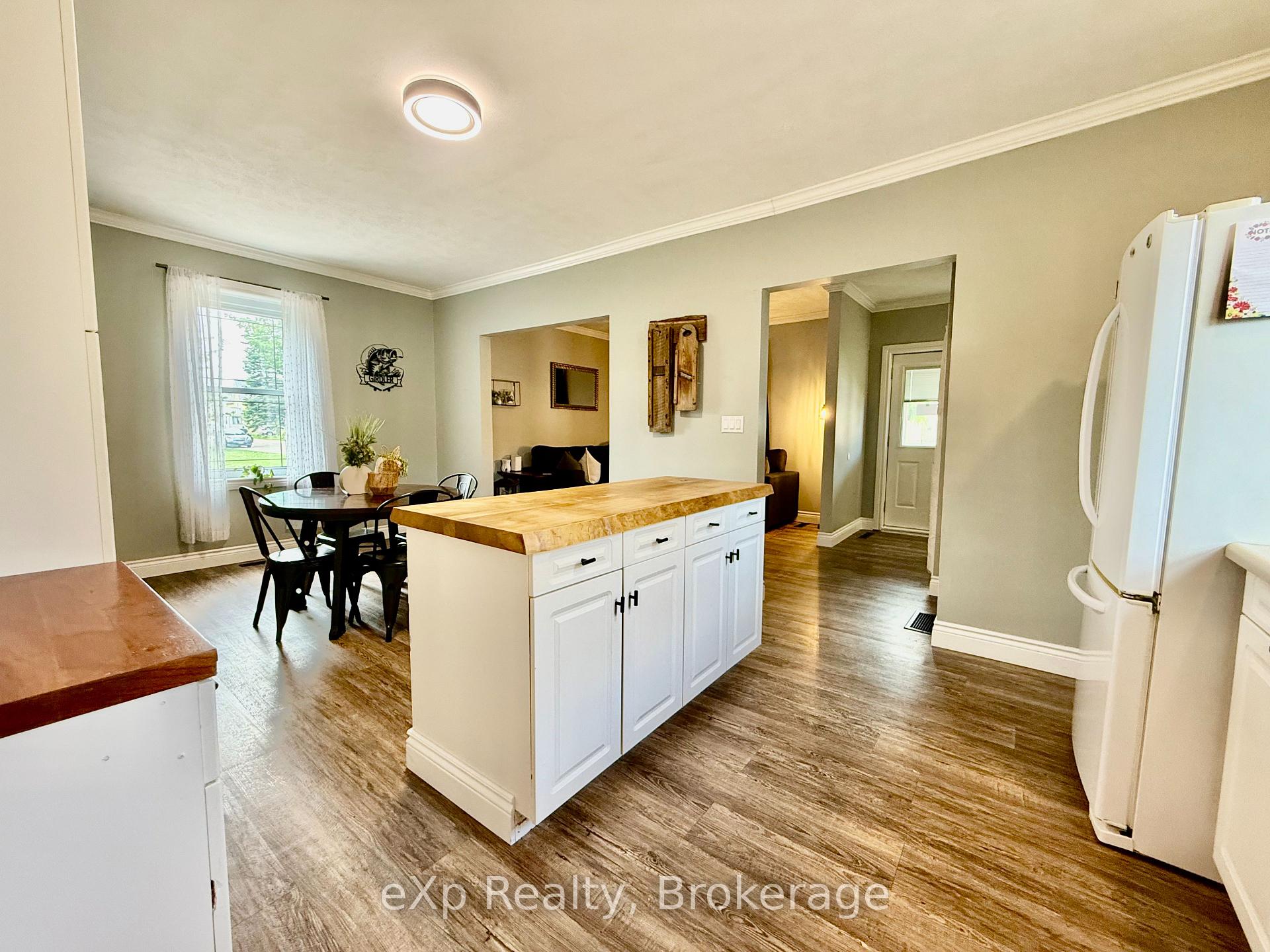 Photo 8 of 28 King Street, Brockton — HOMEH