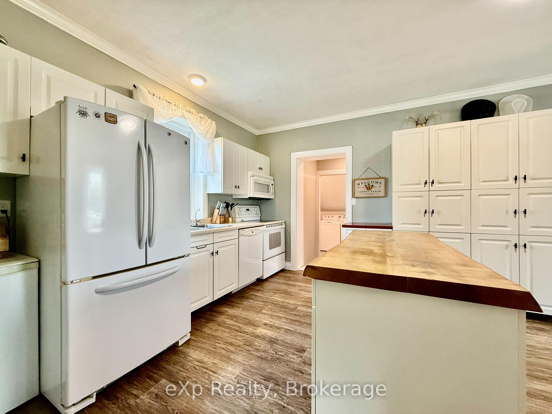 Photo 9 of 28 King Street, Brockton — HOMEH
