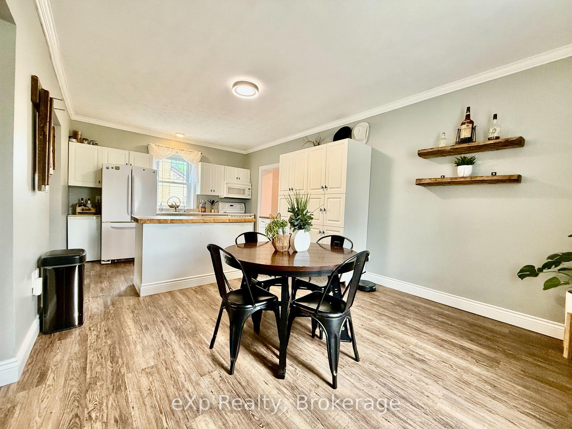 Photo 11 of 28 King Street, Brockton — HOMEH