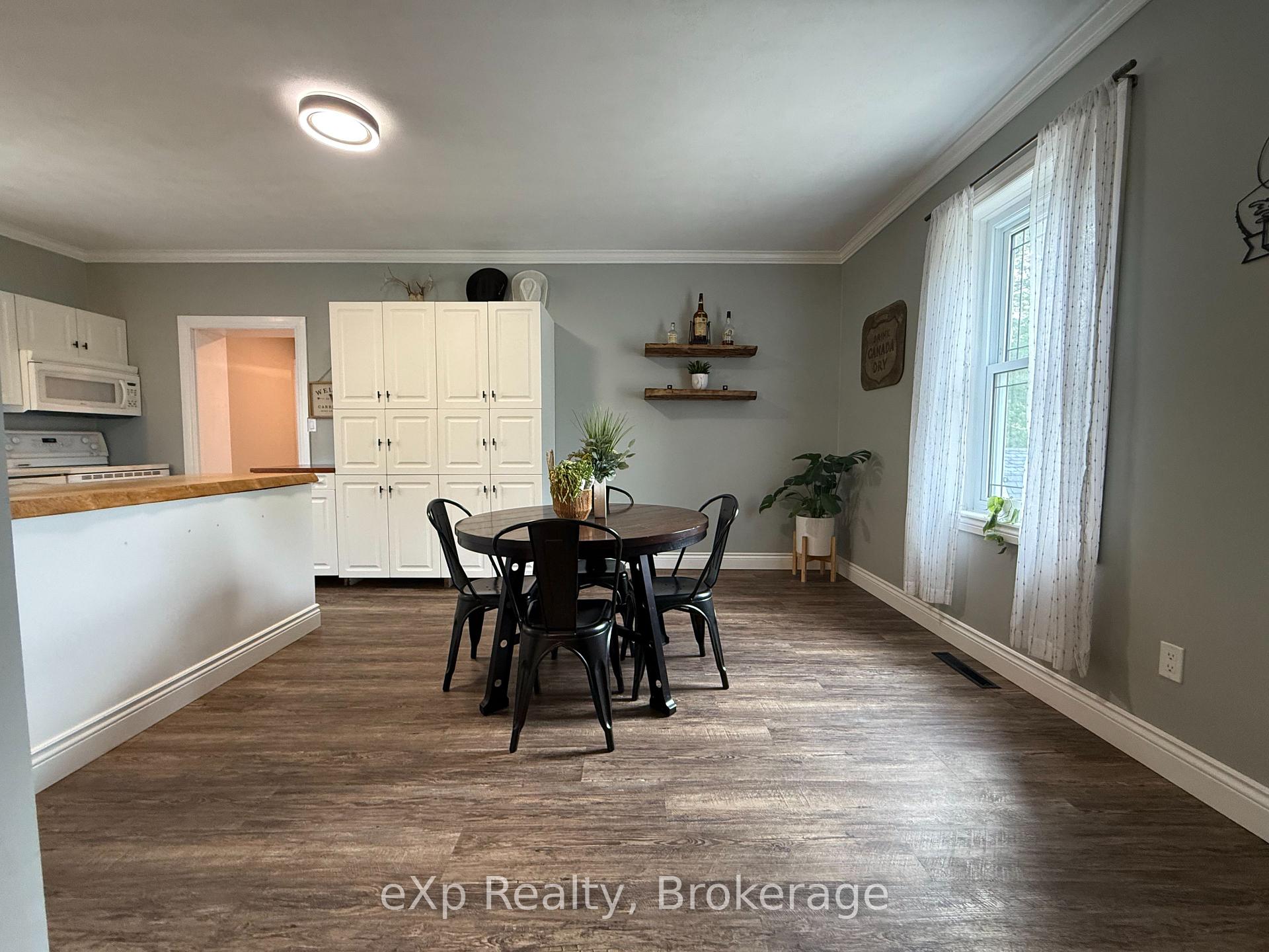 Photo 10 of 28 King Street, Brockton — HOMEH