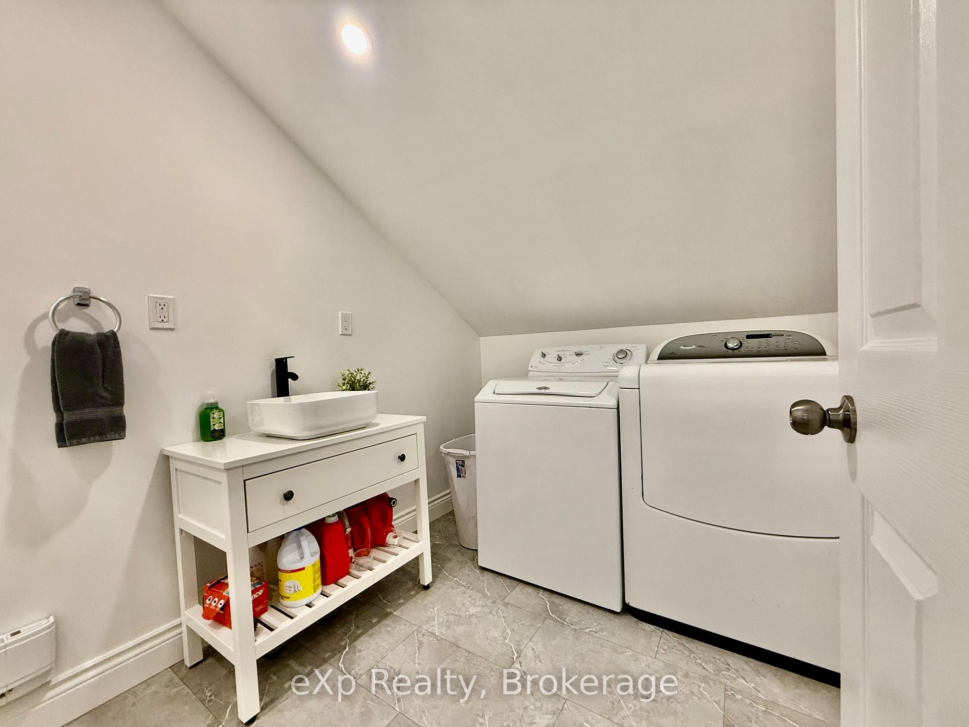 Photo 12 of 28 King Street, Brockton — HOMEH