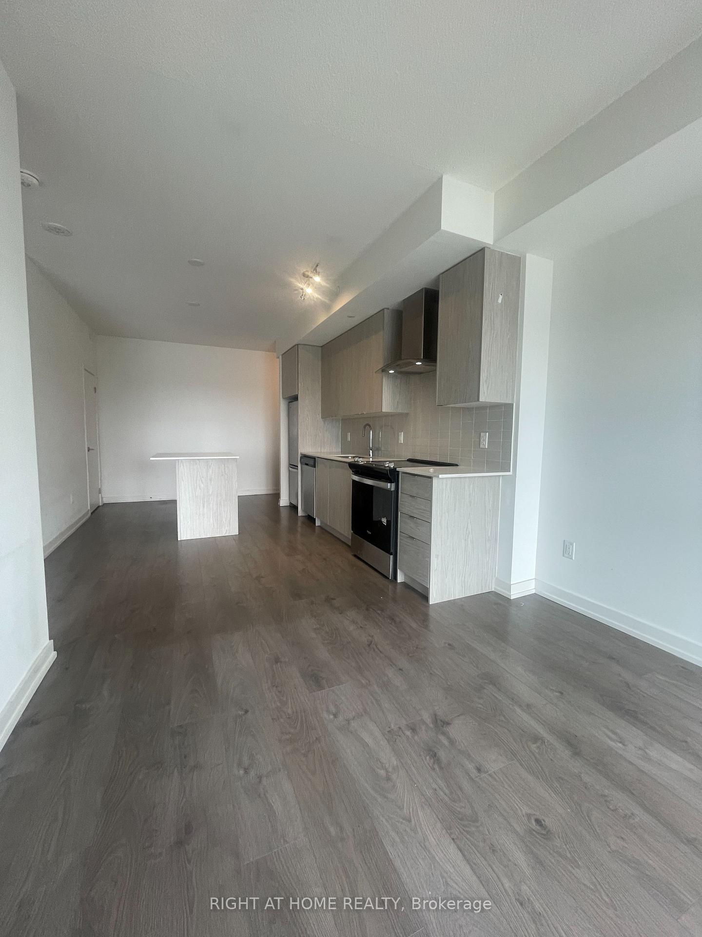 Photo 5 of Unit 1505, 55 Duke Street W, Kitchener, City Commercial Core — HOMEH